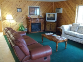 Lobby Flathead Lake Inn