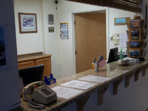 Front Desk Flathead Lake Inn