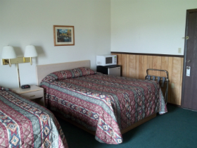 Double Queen Patio Room Flathead Lake Inn