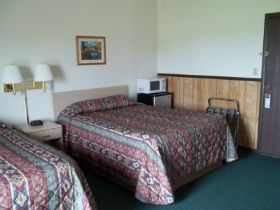 Double Queen Pet Friendly Room Flathead Lake Inn