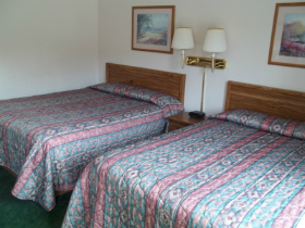 Single Queen Flathead Lake Inn Room